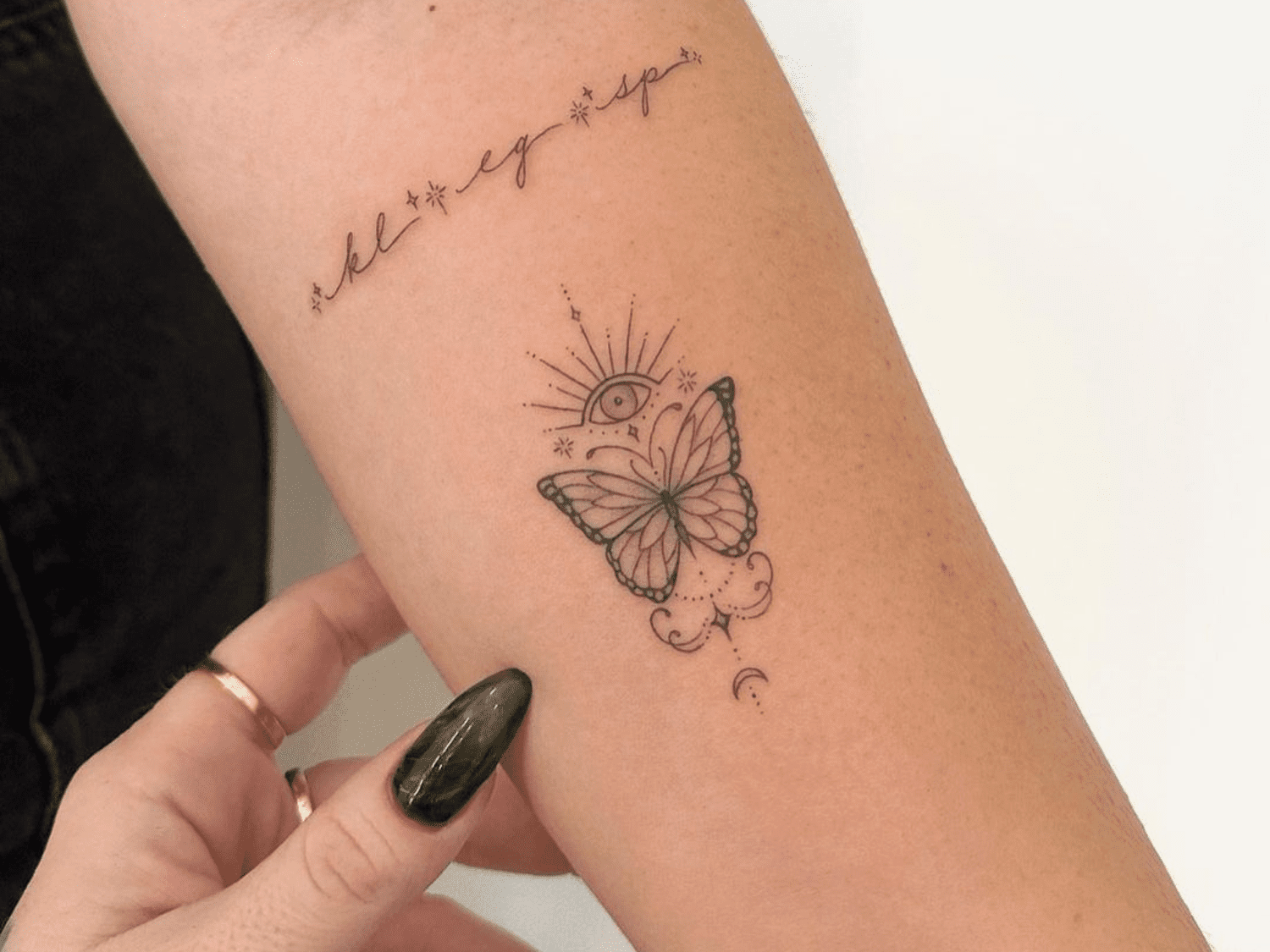 8 BUTTERFLY RIBBON TATTOO IDEAS